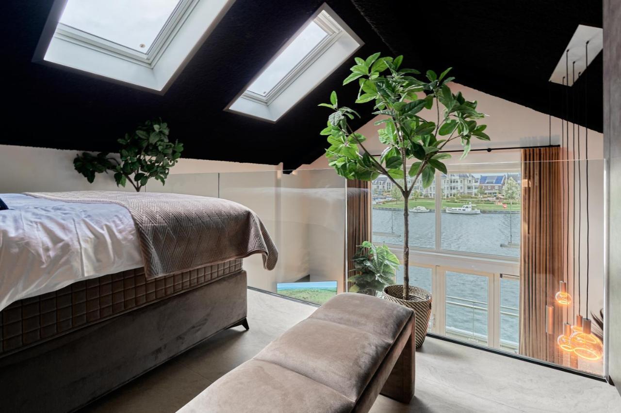 Nomad Water Lodge ฮาร์เดอร์วิก ภายนอก รูปภาพ